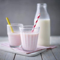 Nesquik Strawberry Milkshake Mix 300G,No Artificial Flavors Nesquik Strawberry Milkshake Mix 300G,No Artificial Flavors