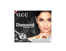 VLCC Diamond Facial Kit - 60g | Skin purifying with Parlour Glow | Improves Skin Elasticity, Brightens and Lightens Patchy Damaged Skin | With Colloidal Diamond, Jojoba Oil, Olive Oil & Aloe Vera.