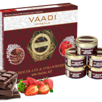 Vaadi Herbals Deep Moisturising Chocolate Spa Facial Kit with Strawberry Extract, 270g