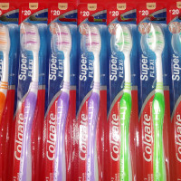 Colgate Super Flexi Toothbrush - Soft (Colour May Vary)