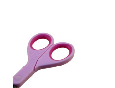 Chicco Baby Nail Scissor with Rounded Blade Ends for Safety, Easy Grip Handle, Grooming Accessory for Newborn Babies 0m+ (Pink)