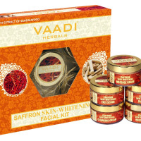 Vaadi Herbals Saffron Skin Whitening Facial Kit with Sandalwood Extract, 270g