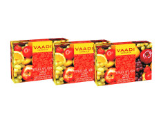 Vaadi Herbals Fruit Splash Soap with Extracts of Orange, Peach, Green Apple and Lemon, 75gms x 3