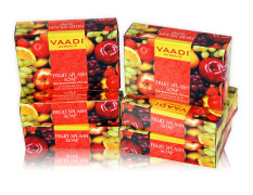 Vaadi Herbals Fruit Splash Soap with Extracts of Orange, Peach, Green Apple and Lemon, 75g