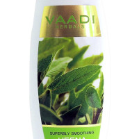 Vaadi Herbals Superbly Smoothing Heena Shampoo with Green Tea Extracts, 350g
