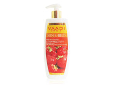 Vaadi Herbals Strawberry Scrub Lotion with Walnut Grains, 350g