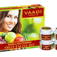 Vaadi Herbals Skin Lightening Fruit Facial Kit, 70g