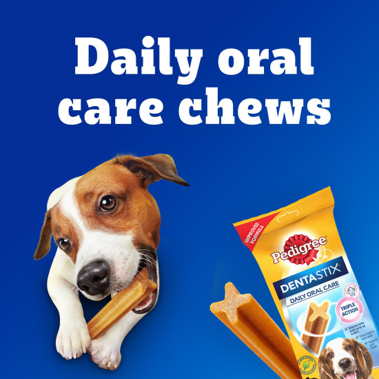 Pedigree Dentastix Oral Care Dog Treat, Adult Medium Breed (10-25 kg), 720 g, Recommended by Vets, Supports Gum Health, Reduces Risk of Gum diseases