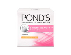 POND'S Bright Beauty Day Cream 35 g, Non-Oily, Mattifying Daily Face Moisturizer, SPF 15 - With Niacinamide to Lighten Dark Spots for Glowing Skin