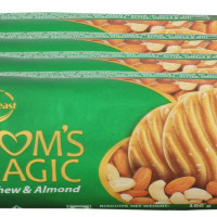 Spencer's Combo - Sunfeast Mom's Magic Cashew and Almonds, 100g (Pack of 4) Promo Pack