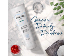 Dermafique - Absolute Detox Facial Cleanser Anti Pollution exfoliating Face Wash, 100 ml for Normal To Dry Skin with Vitamin E and Pomegranate extracts- Fights Pollution effects - Dermatologist Tested