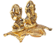 Collectible India Lakshmi Laxmi Ganesh murti Idol ganesha Diya puja Deepak - Diwali Gift Items,Metal Lakshmi Ganesh Statue - Diwali Home Decoration Items - Lakshmi Ganesh for Diwali Showpiece Oil Lamp