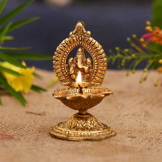Collectible India Ganesha Diya Oil Lamp - Diwali Diya for Puja Diwali Gift Home Temple Articles Decoration Gifts - Diwali Decoration Items for Home Decor -Return Gift