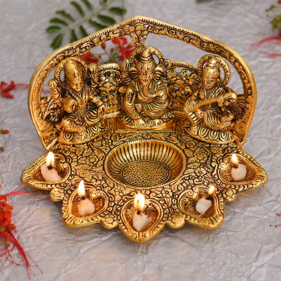 Collectible India Laxmi Ganesh Saraswati Idol Diya Oil Lamp Deepak - Metal Lakshmi Ganesha Showpiece Statue - Traditional Diya for Diwali Puja (8.5 x 5.1 x 4.7, 1 Count)