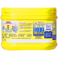 Nestle Nesquik Strawberry & Chocolate Flavour Milkshake Mix, Variety Pack, 600 g