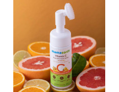 Mamaearth Vitamin C Face Wash with Foaming Silicone Cleanser Brush Powered by Vitamin C & Turmeric - 150ml