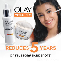 Olay Vitamin C Face Serum with Niacinamide l Even Glow & Smooth Texture l Normal, Oily, Dry & Combination Skin l Parabens & Sulphate-free l 30ml