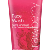 Jovees Herbal Strawberry Face Wash with Strawberry Extracts | For Normal to Dry Skin | For Women/Men | For Hydrating & Glowing Skin 120ml (Pack of 1)