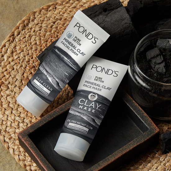 POND'S Pure Detox Mineral Clay Activated Charcoal, 4X Oil Absorbing, Detoxifying, Clay Mask For Oil Free Instant Glow, Face Mask 90 g