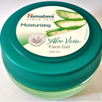 Himalaya Moisturising Aloe Vera Face Gel 100ML, Green