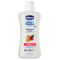 Chicco Baby Moments Shampoo for Tear-Free Bath Times, New Advanced Formula with Natural Ingredients, Suitable for Baby’s Tangle Free, Smooth Hair, No Phenoxyethanol and Parabens (100ml)