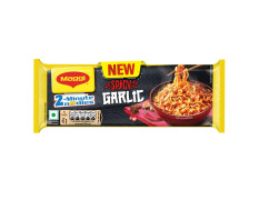 MAGGI 2-Minute Spicy Garlic Noodles, Easy to Cook Instant Noodles, Tasty Twist of Spicy & Garlic, 248g