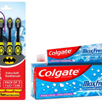 Colgate Kids Batman Manual Toothbrush(Pack of 3,Multicolor) & Colgate MaxFresh 300g (150g x 2, Pack of 2) Toothpaste, Blue Gel Paste(Peppermint Ice, Saver Pack)