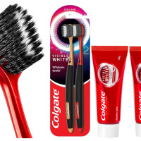 Colgate Visible White O2 Manual Toothbrush for adults- 2 Pcs & Colgate Visible White 200g (100g x 2, Pack of 2) Teeth Whitening Toothpaste