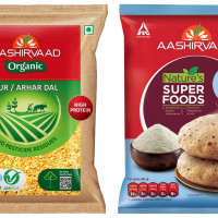 Aashirvaad Nature's Super Foods Organic Arhar/Tur Dal Pouch, 1 kg & Aashirvaad Nature's Super Foods Gluten Free Flour Pouch, 1 kg