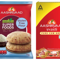 Aashirvaad Svasti Pure Cow Ghee - Desi Ghee with Rich Aroma - 1L & Aashirvaad Nature’s Superfoods Gluten Free Flour, 1kg Pack, Super Nutritious Flour