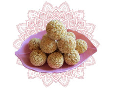 Navaratri Fasting Special Chawalai laddu made from ( Amarnath seeds ) and jaggery, Light, Sweet & Crunchy